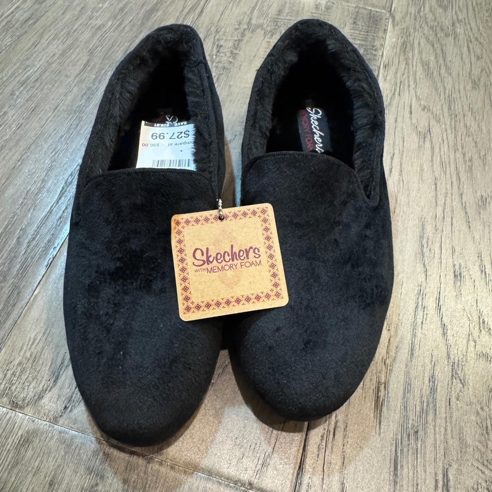 NWT Skechers Memory Foam Slippers Womens Size 5 BBK Black‎ Faux Fur Lined Shoes